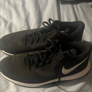 Black/White Nike Air Precision II